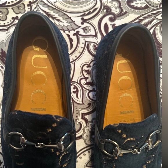 Gucci Gold Horsbit Navy Loafers - Picture 2 of 4